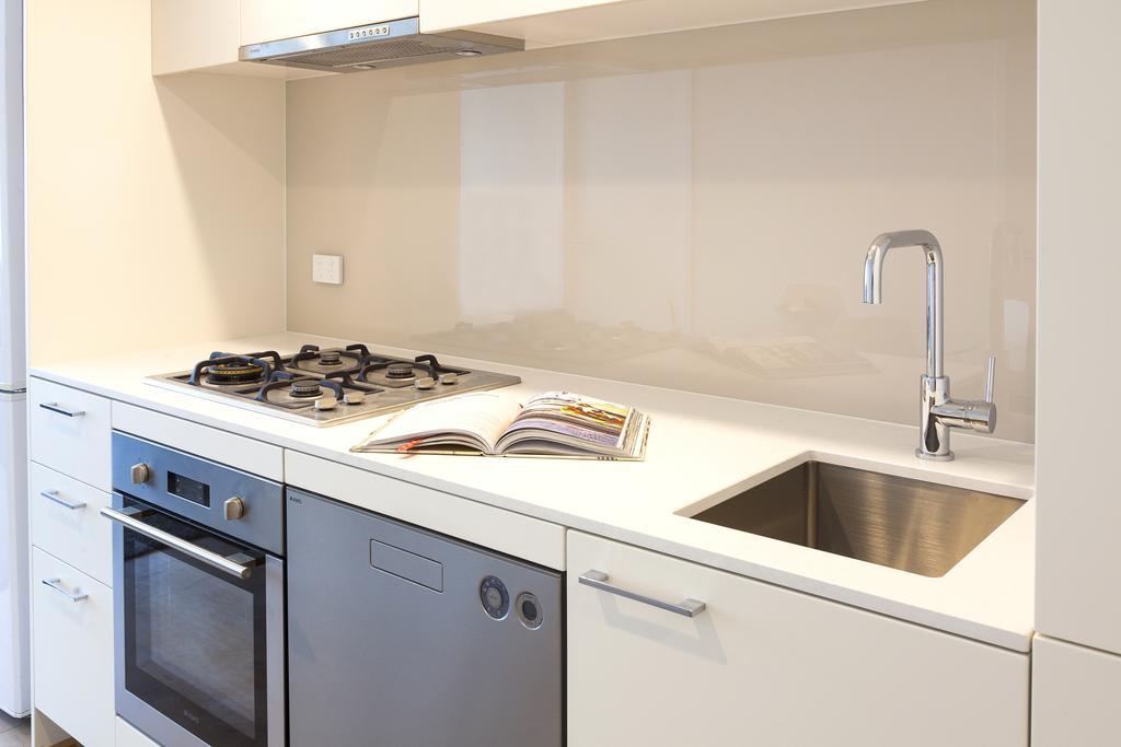 Akom Melbourne Aparthotel Ngoại thất bức ảnh