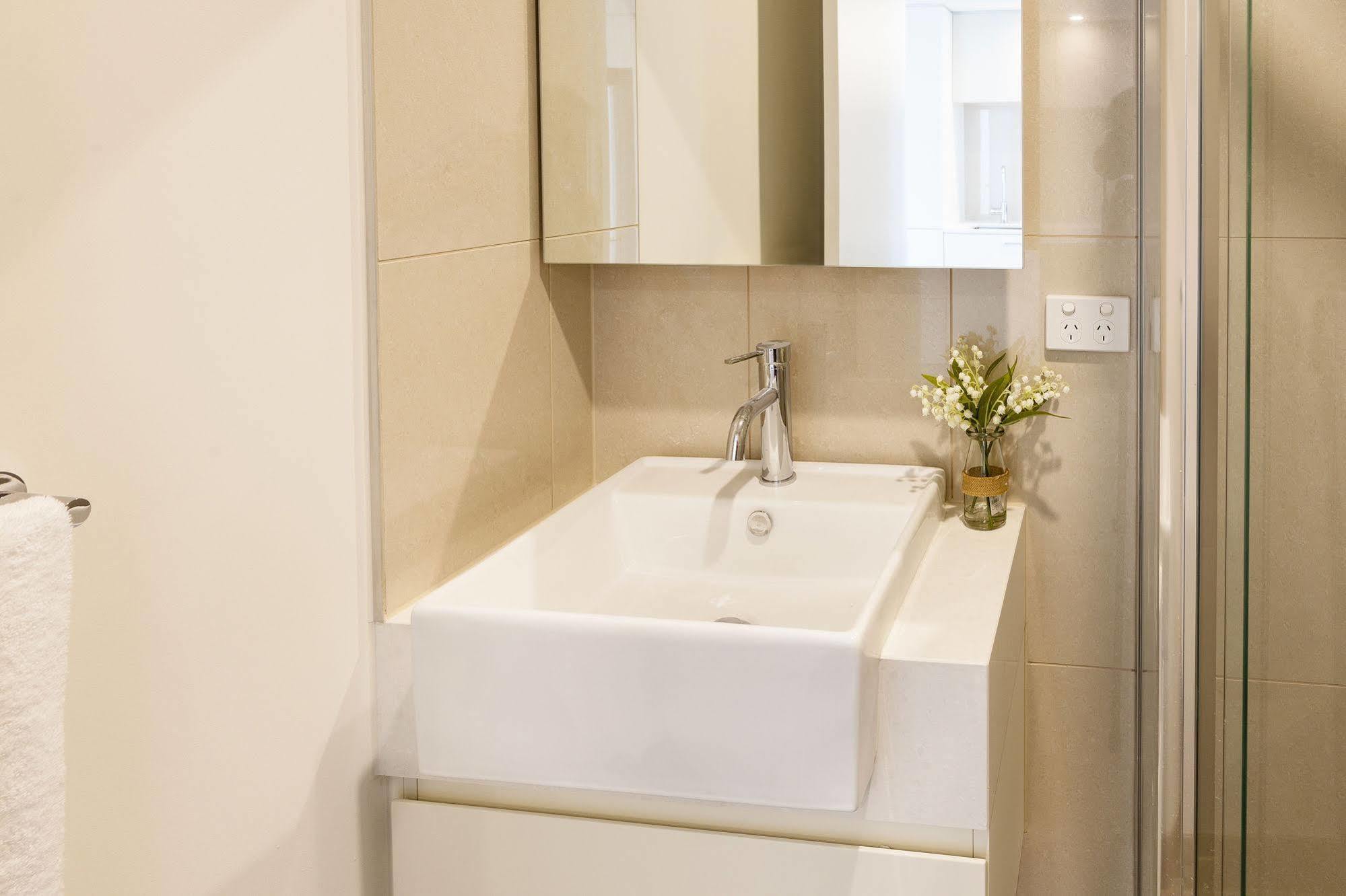 Akom Melbourne Aparthotel Ngoại thất bức ảnh